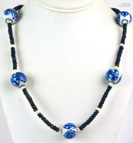 Vintage Chinese Blue & White Porcelain Necklace