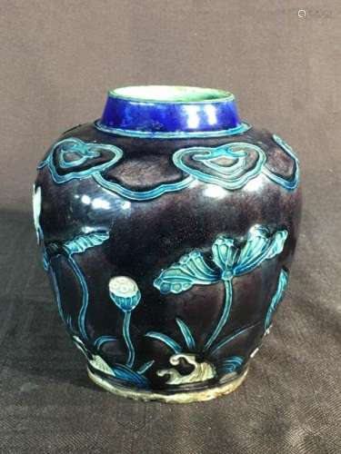 Chinese Fahua Porcelain Vase