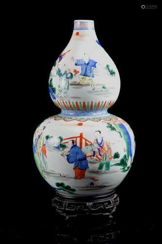 Chinese Wucai Porcelain Double Gourd Vase with Base