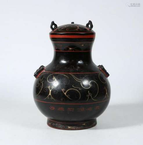 CHINESE ARCHAIC STYLE LACQUER WOOD VESSEL