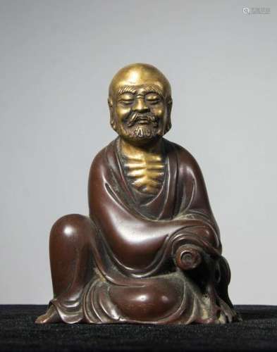 CHINESE BRONZE FIGURE OF SEATED LOHAN