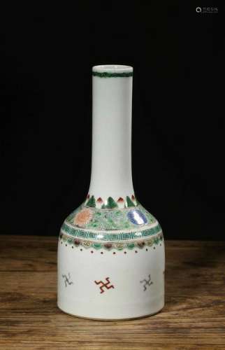 CHINESE FAMILLE VERTE PORCELAIN VASE