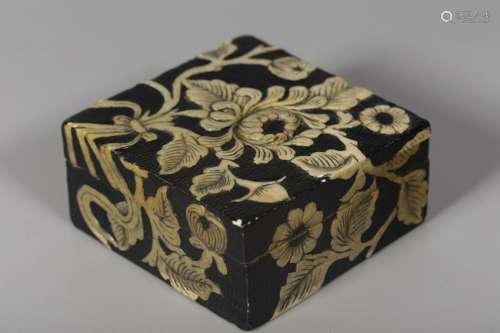 CHINESE SOAPSTONE CARVED COVER BOX