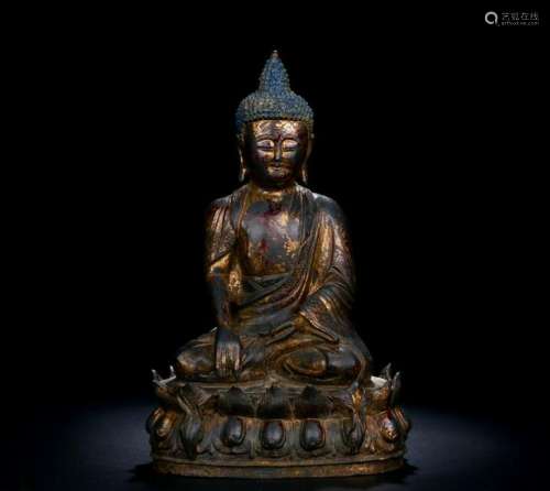 CHINESE LACQUER BRONZE SEATED SHAKYAMUNI