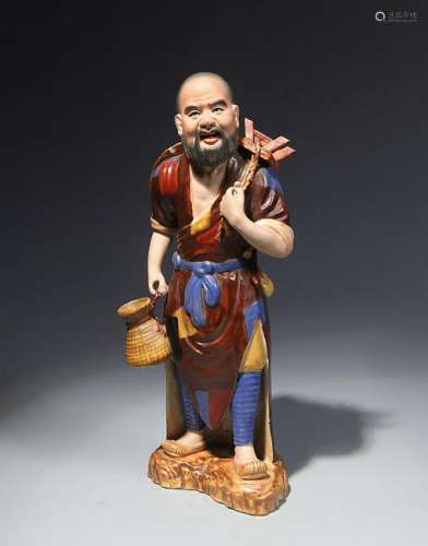 CHINESE FAMILLE ROSE PORCELAIN FIGURINE