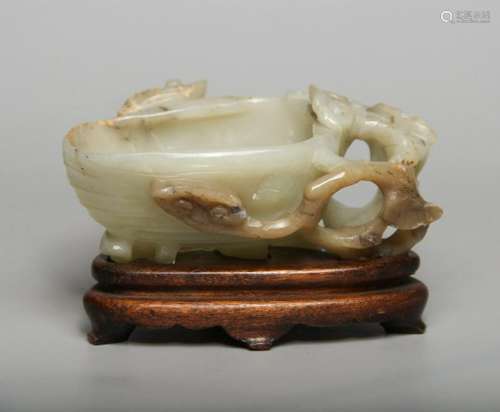 CHINESE CELADON WHITE JADE LIZHI CUP