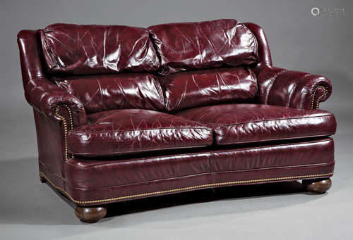 Contemporary Leather Love Seat , en suite with previous lot , h. 30 1/2 in., w. 60 in., d. 39 in