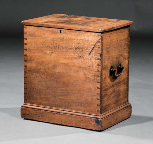 American Federal Mahogany Bottle Case , late 18th c., hinged top, dovetailed case, molded base, h.