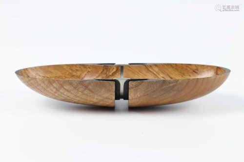 Rolly Munro (New Zealand) ash reconstructed bowl 3x18cm. Signed