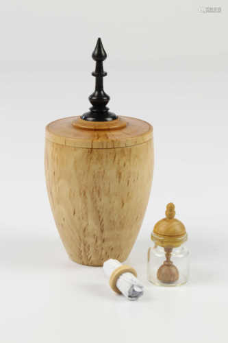 Stuart King (UK) masur birch box with poem and St Paul's cathedral wood bell 12x6cm. Signed