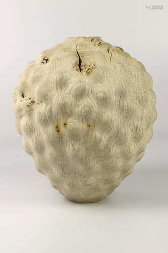 Eleanor Lakelin (UK) burr oak hollow form 23x19cm. Signed