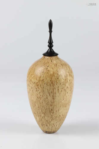 Mike Mahoney (USA) masur birch hollow form 19x7cm. Signed