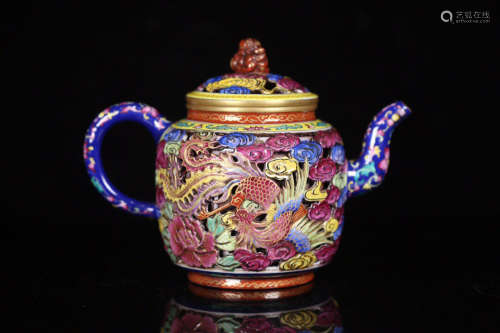 紫砂珐琅彩祥龙吐瑞茶壶