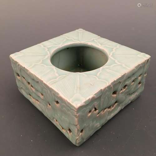 Chinese Longquan Kiln Square Brush Washer, Qianlong