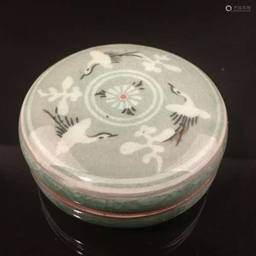 Korean Porcelain Round Box and a Cover