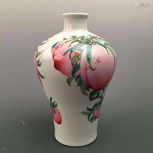 Chinese Famille Rose 'Peach' Meiping Vase, Qianlong