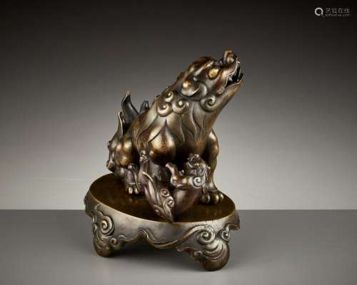 A SILVER AND GOLD INLAID BRONZE CENSER, KANGXI