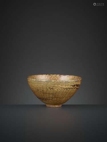 AN AMBER GLAZED MARBLED POTTERY BOWL, TANG