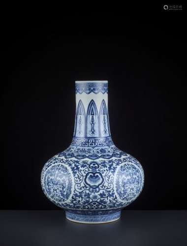 A BLUE AND WHITE TIANQIU PING, QING DYNASTY