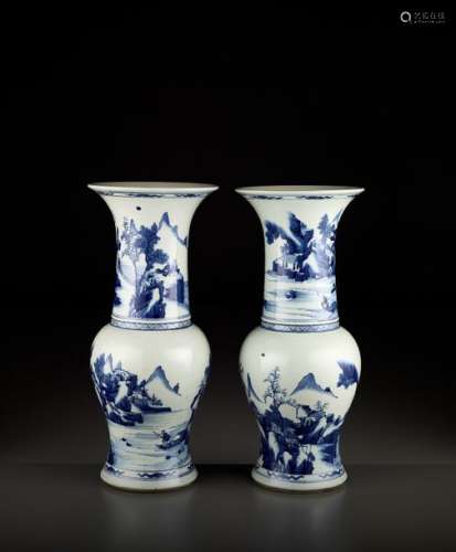 A PAIR OF BLUE AND WHITE YEN YEN VASES, QING