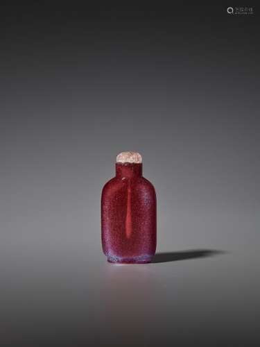 A PLAIN RUBY PINK GLASS SNUFF BOTTLE