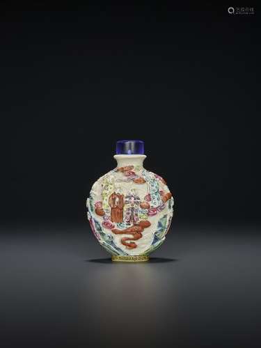 A MOLDED PORCELAIN SNUFF BOTTLE