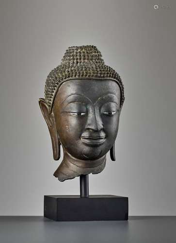 A SUKHOTHAI BRONZE HEAD OF BUDDHA, KAMPHAENG PHET