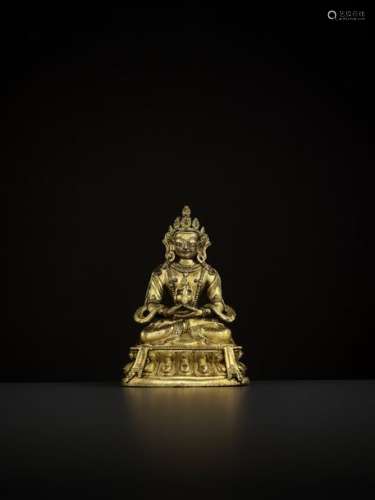 A GILT BRONZE AMITAYUS, 18TH CENTURY