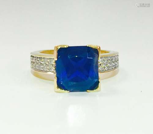 14K Blue Sapphire And ROUND BRILLIANT CUT DIAMOND RING