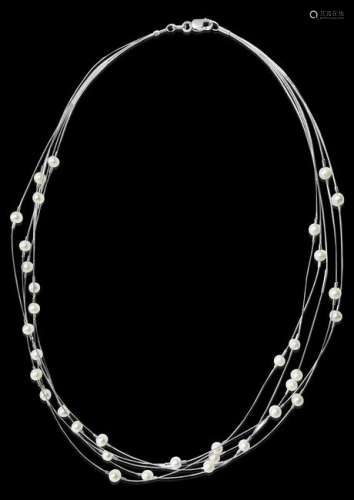 14K white gold and natural pearl necklace. Vintage