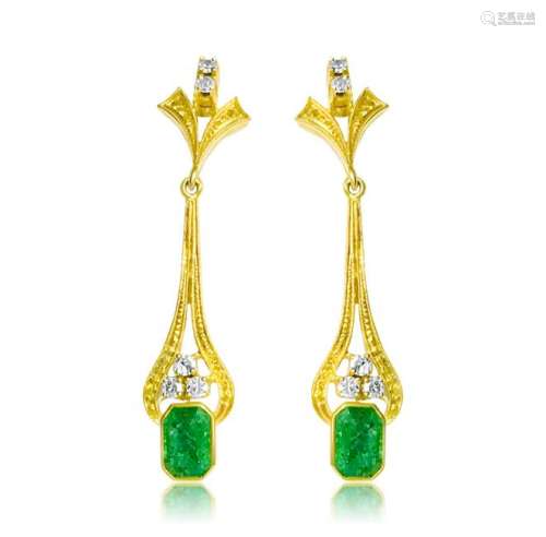 Vintage 18K Gold Emerald and Diamond Ladies Earrings
