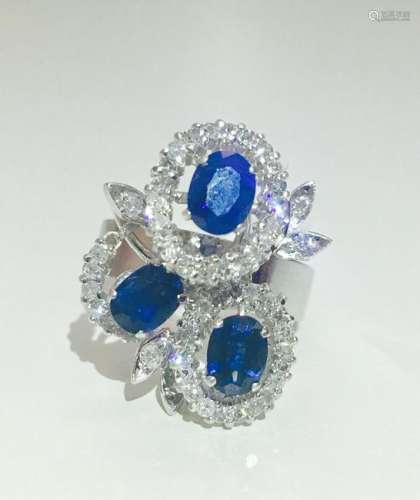 18K White gold. 3.00 CT Diamond & Blue Sapphire Ring