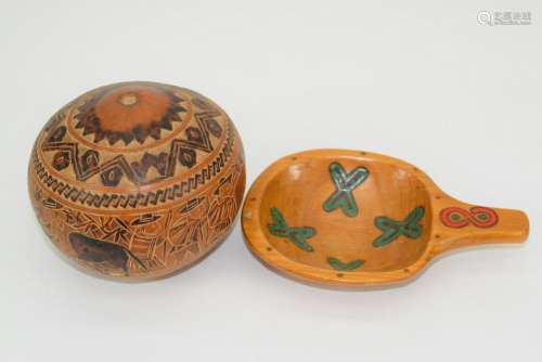 TRIBAL ETCHED CARVED GOURD & WOOD BOWL