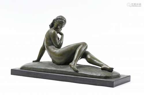 Ugo CIPRIANI (1887-1960).- Nu féminin.- Sculpture en bronze à patine verte [...]