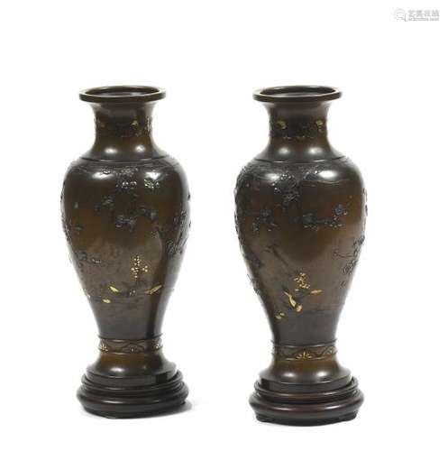 JAPON, Époque MEIJI (1868-1912).- Atelier NOGAWA.- Paire de vases balustre en [...]