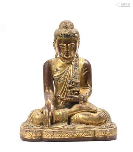 THAILANDE, XXe.- Statue de bouddha en bois laqué or incrusté, représenté assis [...]