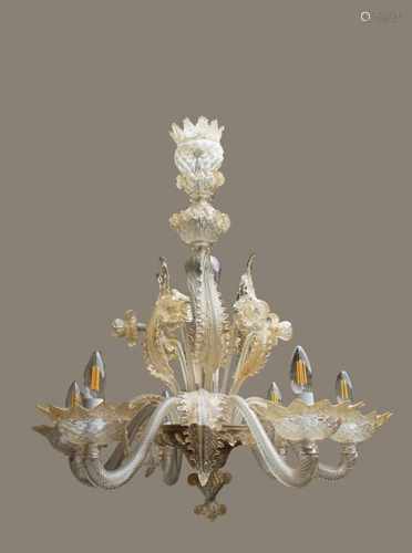 Murano-Lampe, 20. Jh., ein hängendes Blatt verlustig, H.: 80 cm.