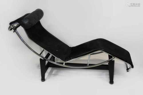 LC4 Chaiselongue, Designklassiker von Le Corbusier 1928, L. 160 cm, H.: 70 cm, B.: 54 cm.