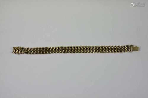 Armband, punziert 585er Gold, ca. 26 gr., überkreuzende Glieder, L.: 20,5 cm.