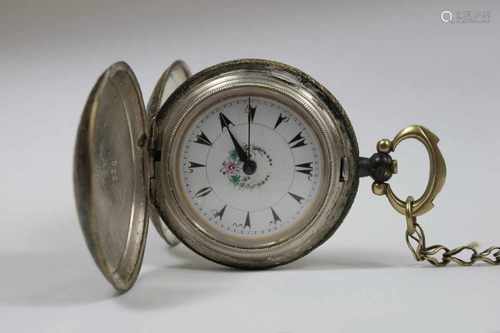 Taschenuhr, 19. Jh., z.T. Silber, mit Schlüssel, Durchm.: 5 cm, Werk ungeprüft.