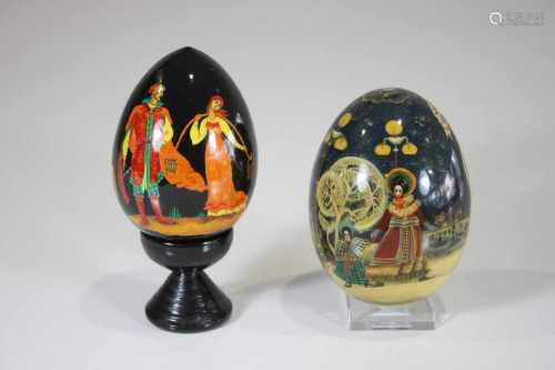 Paar Eier, Holz, russische Volkskunst 20. Jh., figürliche Darstellung, handbemalt.