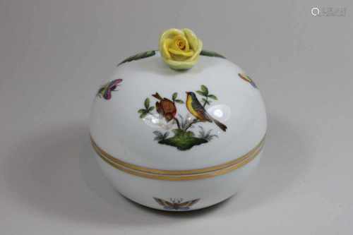 runde Dose, Herend, Form: 6152, Dekor: Rothschild, RO, gelbe Rose als Deckelhandhabe, D.: 10 cm.