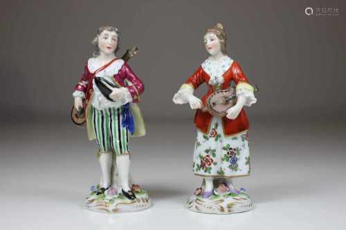 Miniaturfiguren einer Geigenspielerin und eines Mandolinenspieler, Fasold & Stauch, Anfang 20 Jh.,