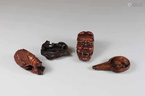 Konvolut Netsuke, Japan 19. / 20. Jh., Wurzelholzschnitzerei, 4 Stück, 3 Tierdarstellungen, Katze,