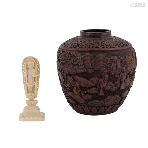 Konvolut: 2 tlg. ASIATIKA1 Vase mit Reliefdekor, CHINA, H: 15 cm, besch./1 Buddha aus Elfenbein,