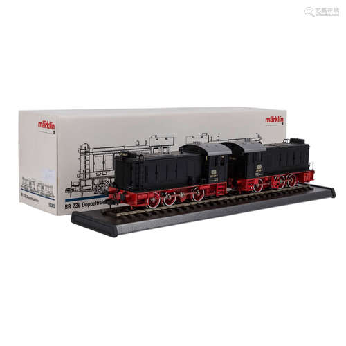 MÄRKLIN Dieselokomotive in Doppeltraktion 