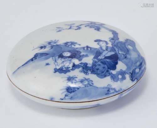 Boîte plate, Chine, XIXe s, marque apocryphe Qianlong - Porcelaine émaillée bleu [...]