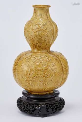 Vase double gourde, Chine, dynastie Qing (1644-1912) - Porcelaine émaillée [...]