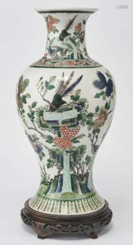 Grand vase balustre, Chine, dynastie Qing (1644-1912)  - Porcelaine émaillée [...]