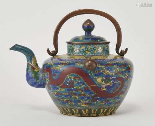 Théière, Chine, XIXe s - Cloisonné à décor d'un dragon et d'un phénix, H 21 cm -